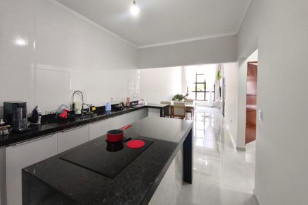 Casa à venda com 231m², 2 quartos e 2 vagasCozinha