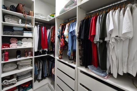 Casa à venda com 231m², 2 quartos e 2 vagasCloset Quarto 2