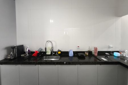 Casa à venda com 231m², 2 quartos e 2 vagasCozinha