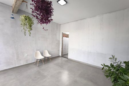 Casa à venda com 231m², 2 quartos e 2 vagasQuintal - Garagem