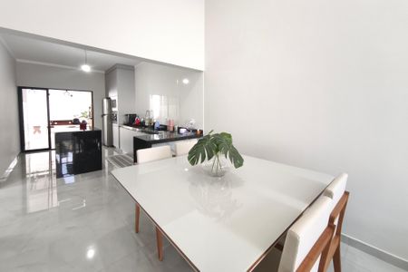 Casa à venda com 231m², 2 quartos e 2 vagasSala de Jantar