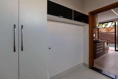 Casa de condomínio para alugar com 275m², 3 quartos e 2 vagasÁrea de Serviço