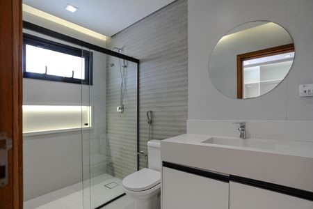 Casa de condomínio para alugar com 275m², 3 quartos e 2 vagasBanheiro - Quarto 2 - Suíte