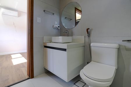 Casa de condomínio para alugar com 275m², 3 quartos e 2 vagasBanheiro - Quarto 3 - Suíte