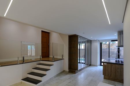 Casa de condomínio para alugar com 275m², 3 quartos e 2 vagasCorredor