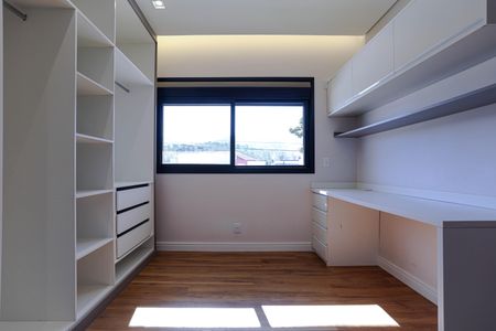 Casa de condomínio para alugar com 275m², 3 quartos e 2 vagasQuarto 2 - Suíte