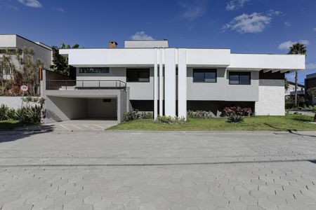 Casa de condomínio para alugar com 275m², 3 quartos e 2 vagasFachada