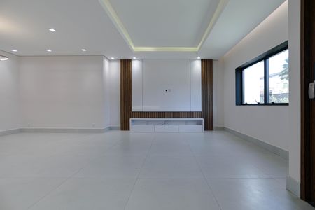 Sala de casa de condomínio para alugar com 3 quartos, 275m² em Botujuru, Mogi das Cruzes