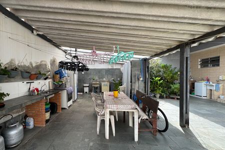 Casa à venda com 300m², 4 quartos e 3 vagasÁrea - Churrasqueira