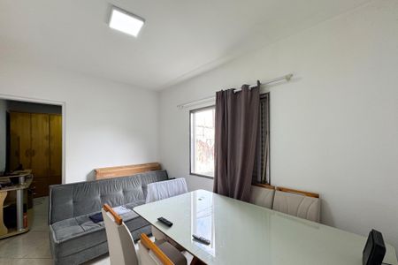 Casa à venda com 300m², 4 quartos e 3 vagasSala - Edícula 