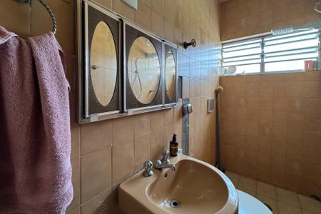 Casa à venda com 300m², 4 quartos e 3 vagasBanheiro Social 2