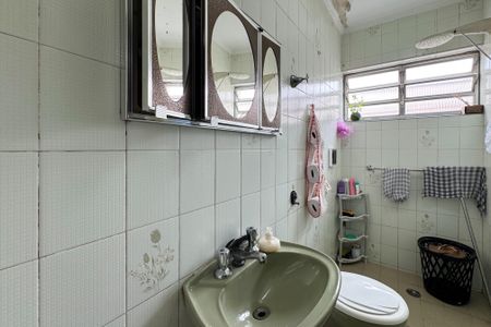 Casa à venda com 300m², 4 quartos e 3 vagasBanheiro Social 1