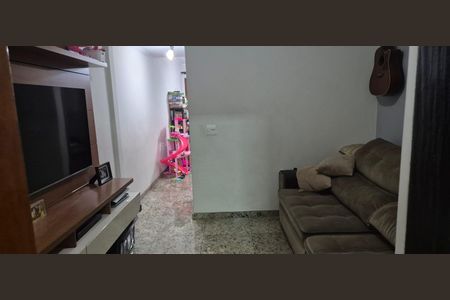 Casa à venda com 206m², 3 quartos e 2 vagasSala