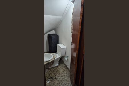 Casa à venda com 206m², 3 quartos e 2 vagasBanheiro