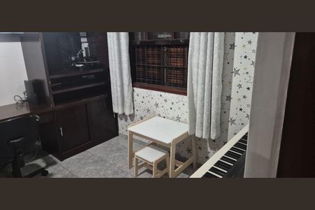 Casa à venda com 206m², 3 quartos e 2 vagasQuarto
