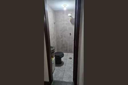 Casa à venda com 206m², 3 quartos e 2 vagasBanheiro 