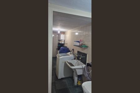 Casa à venda com 206m², 3 quartos e 2 vagasÁrea de Serviço