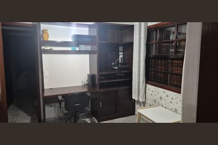 Casa à venda com 206m², 3 quartos e 2 vagasQuarto