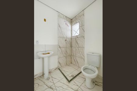 Banheiro de kitnet/studio para alugar com 1 quarto, 22m² em Rochdale, Osasco
