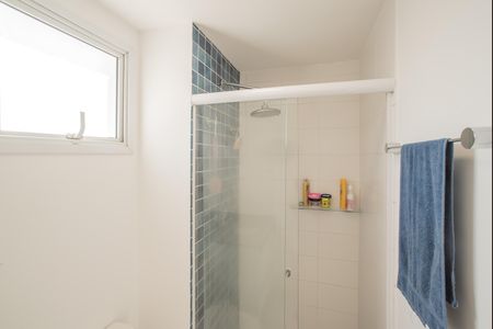 Apartamento à venda com 64m², 2 quartos e 1 vaga Apartamento à venda com 64m², 2 quartos e 1 vagaBanheiro da Suíte