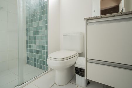 Apartamento à venda com 64m², 2 quartos e 1 vaga Apartamento à venda com 64m², 2 quartos e 1 vagaBanheiro
