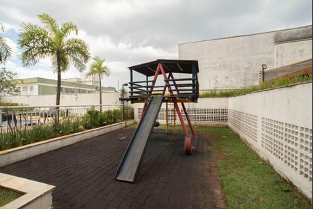 Apartamento à venda com 64m², 2 quartos e 1 vaga Apartamento à venda com 64m², 2 quartos e 1 vagaÁrea comum - Playground