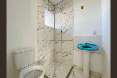Banheiro de kitnet/studio para alugar com 1 quarto, 22m² em Rochdale, Osasco