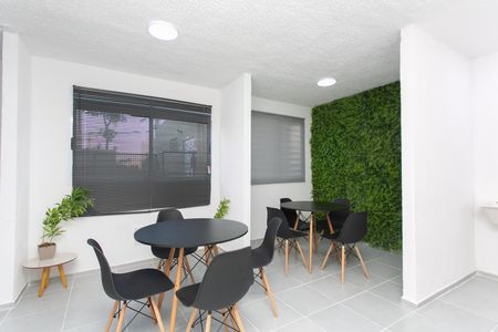 Apartamento para alugar com 41m², 2 quartos e sem vaga Apartamento para alugar com 41m², 2 quartos e sem vagaSalão de Festas