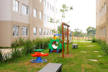 Apartamento para alugar com 41m², 2 quartos e sem vaga Apartamento para alugar com 41m², 2 quartos e sem vagaÁrea comum - Playground