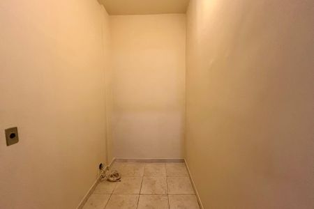 Apartamento para alugar com 2225m², 2 quartos e 1 vagaQuarto de Serviço