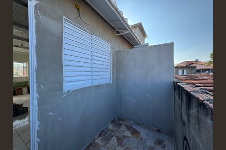 Varanda de kitnet/studio para alugar com 1 quarto, 25m² em Rochdale, Osasco