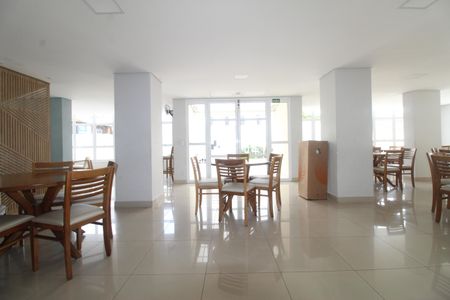 Apartamento para alugar com 64m², 2 quartos e 1 vagaÁrea comum - Salão de festas