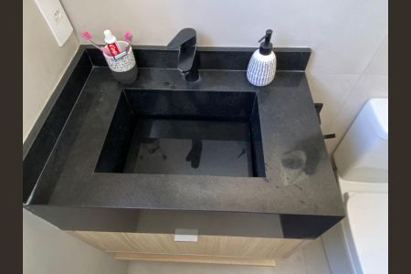 Apartamento à venda com 59m², 2 quartos e 1 vagaBanheiro 2