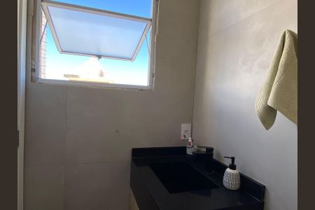 Apartamento à venda com 59m², 2 quartos e 1 vagaBanheiro 2