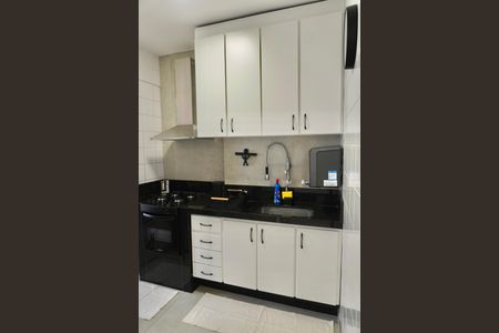Apartamento para alugar com 95m², 3 quartos e 2 vagas Apartamento para alugar com 95m², 3 quartos e 2 vagasCozinha