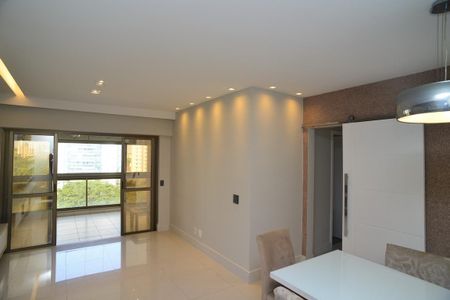 Sala de apartamento para alugar com 4 quartos, 150m² em Barra da Tijuca, Rio de Janeiro