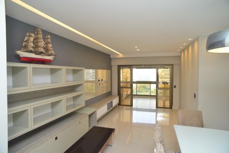 Sala de apartamento para alugar com 4 quartos, 150m² em Barra da Tijuca, Rio de Janeiro