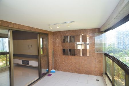 Apartamento para alugar com 150m², 4 quartos e 2 vagasVaranda