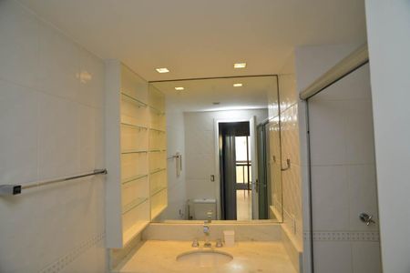 Apartamento para alugar com 150m², 4 quartos e 2 vagasBanheiro Suíte 1