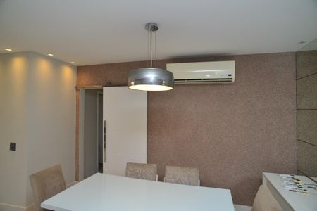 Sala de apartamento para alugar com 4 quartos, 150m² em Barra da Tijuca, Rio de Janeiro