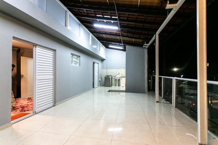 Casa à venda com 300m², 3 quartos e 3 vagasCasa 1 - Varanda gourmet