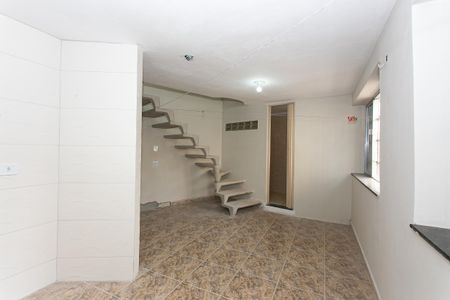 Casa à venda com 300m², 3 quartos e 3 vagasCasa 2 - Cozinha e Área de Serviço