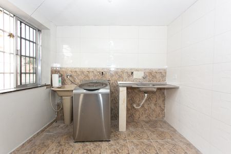 Casa à venda com 300m², 3 quartos e 3 vagasCasa 2 - Cozinha e Área de Serviço