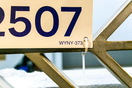 Casa à venda com 300m², 3 quartos e 3 vagasplaca WYNY-373