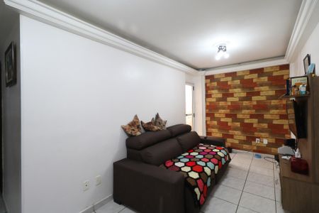 Apartamento à venda com 83m², 2 quartos e 1 vaga Apartamento à venda com 83m², 2 quartos e 1 vagaSala