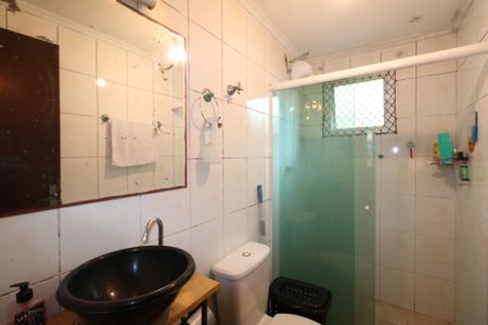 Apartamento à venda com 83m², 2 quartos e 1 vaga Apartamento à venda com 83m², 2 quartos e 1 vagaBanheiro da Suíte