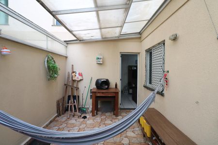 Apartamento à venda com 83m², 2 quartos e 1 vaga Apartamento à venda com 83m², 2 quartos e 1 vagaQuintal