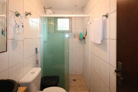 Apartamento à venda com 83m², 2 quartos e 1 vaga Apartamento à venda com 83m², 2 quartos e 1 vagaBanheiro da Suíte