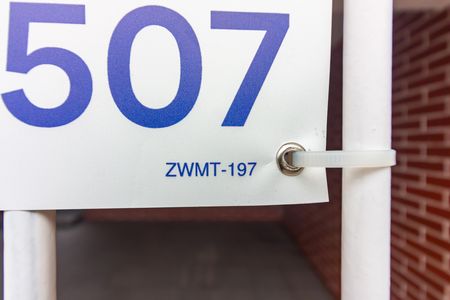 Casa à venda com 250m², 2 quartos e 1 vaga Casa à venda com 250m², 2 quartos e 1 vagaCode