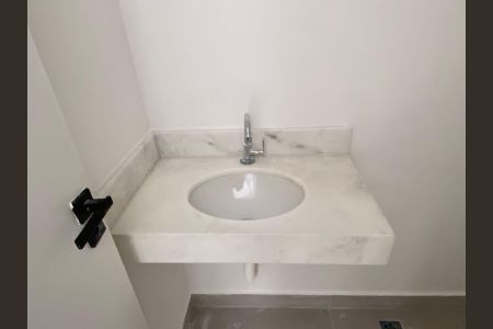 Casa de condomínio à venda com 94m², 2 quartos e 2 vagasBanheiro da Suíte 2